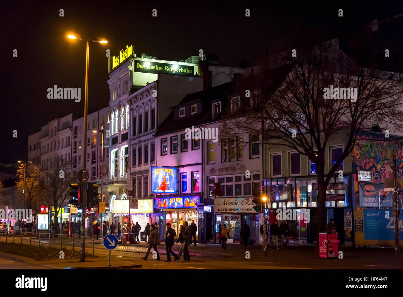 Reeperbahn di notte, il red-light St Pauli district, Amburgo, Germania Foto Stock