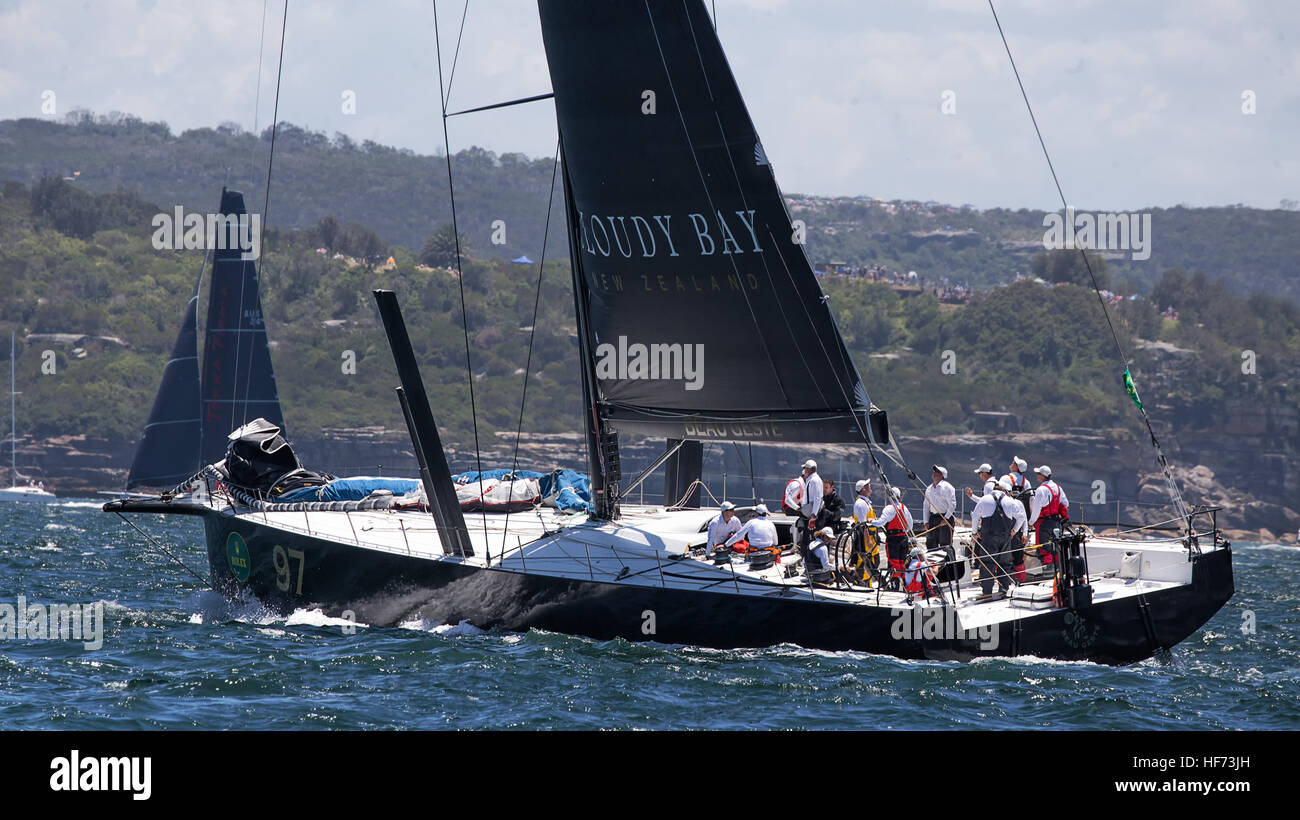 Il super-maxi yacht BEAU GESTE si prepara per l'avvio dell'annuale Sydney Hobart yacht race. Foto Stock