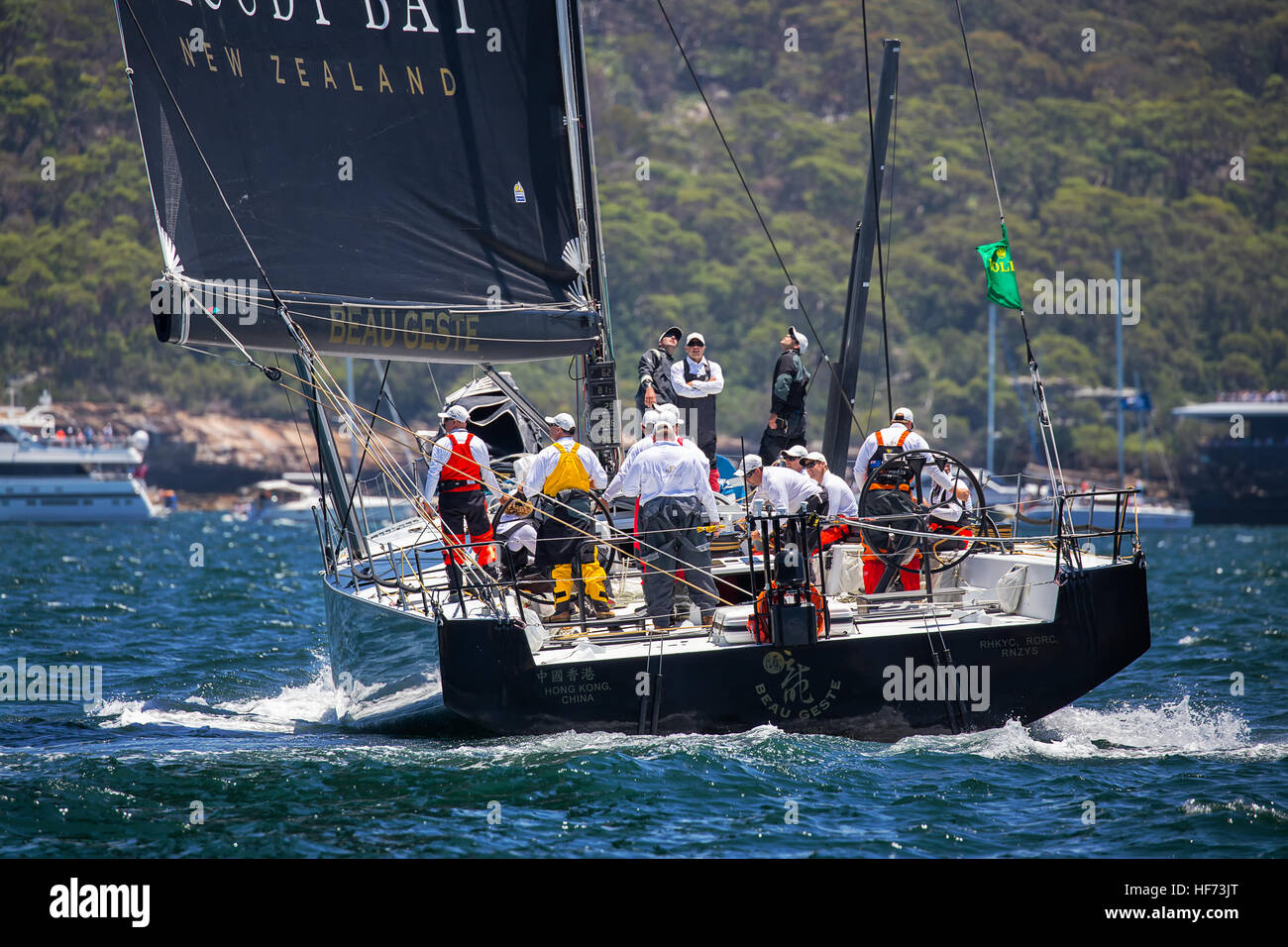 Il super-maxi yacht BEAU GESTE si prepara per l'avvio dell'annuale Sydney Hobart yacht race. Foto Stock