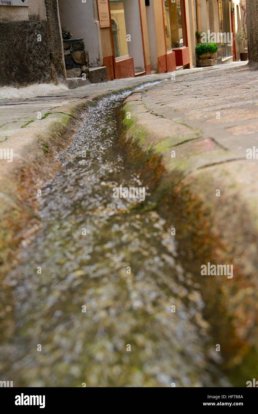Acqua canaletta di Biot Village Foto Stock