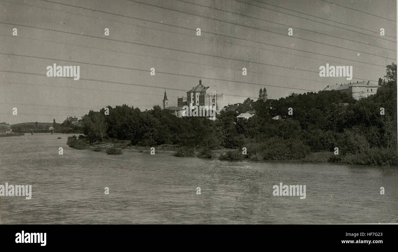 Questa fotografia delle collezioni Europeana mostra Ungvar durante la prima guerra mondiale, mettendo in evidenza gli sforzi di indagine militare intrapresi dal Kriegsvermessung Abt. 4 divisioni. Fornisce informazioni sulla mappatura in tempo di guerra e sulla documentazione geografica. Foto Stock