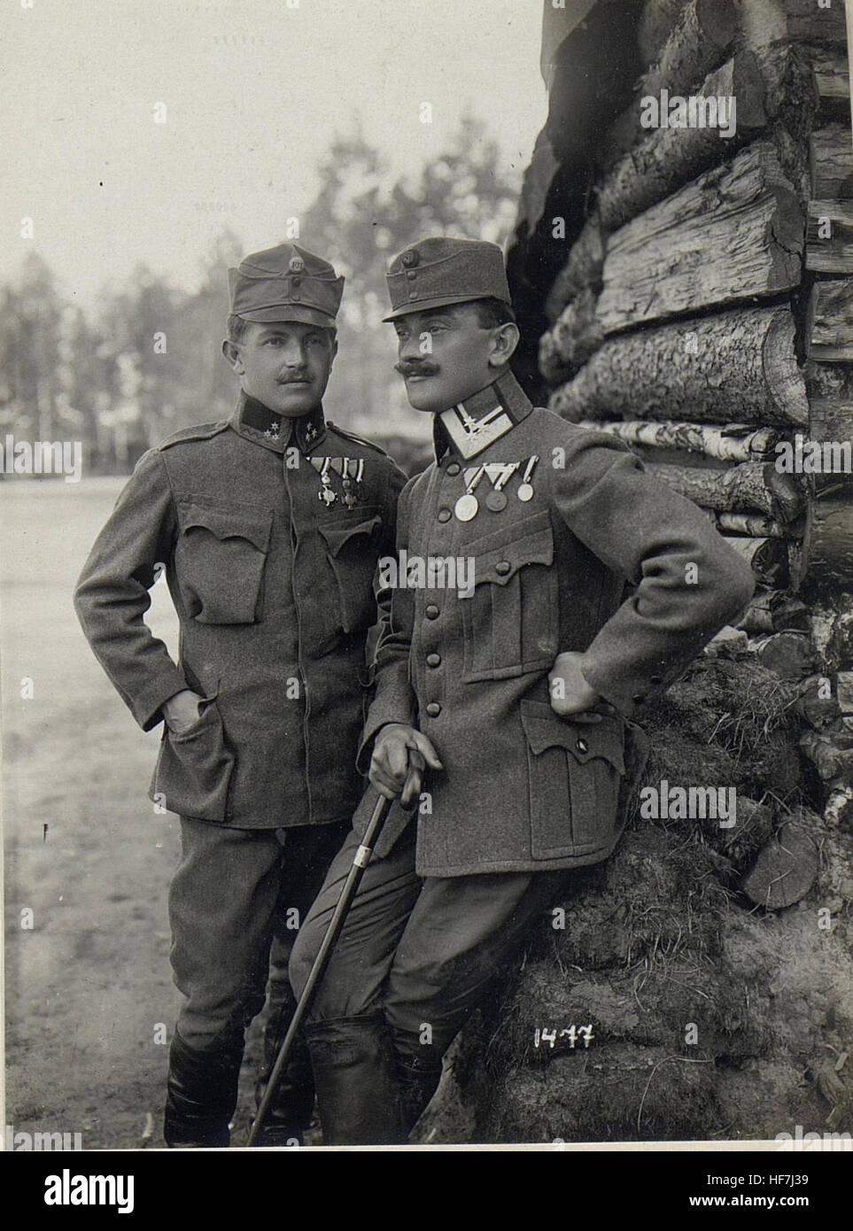 Questi ritratti di ufficiali e soldati del fronte russo durante la prima guerra mondiale forniscono una documentazione visiva della vita militare e degli individui che hanno prestato servizio nel conflitto. Foto Stock