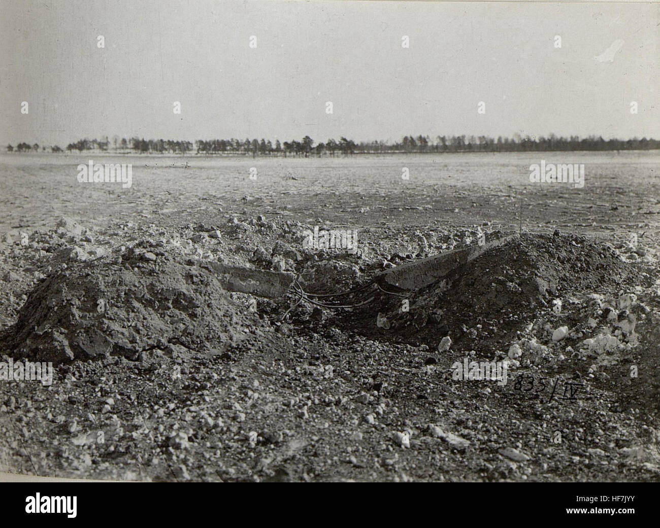 Questo documento descrive in dettaglio le prove sugli esplosivi condotte sul fronte russo durante la prima guerra mondiale (1914-1918). I processi facevano parte della ricerca militare e degli sforzi di mappatura intrapresi durante il conflitto. Foto Stock