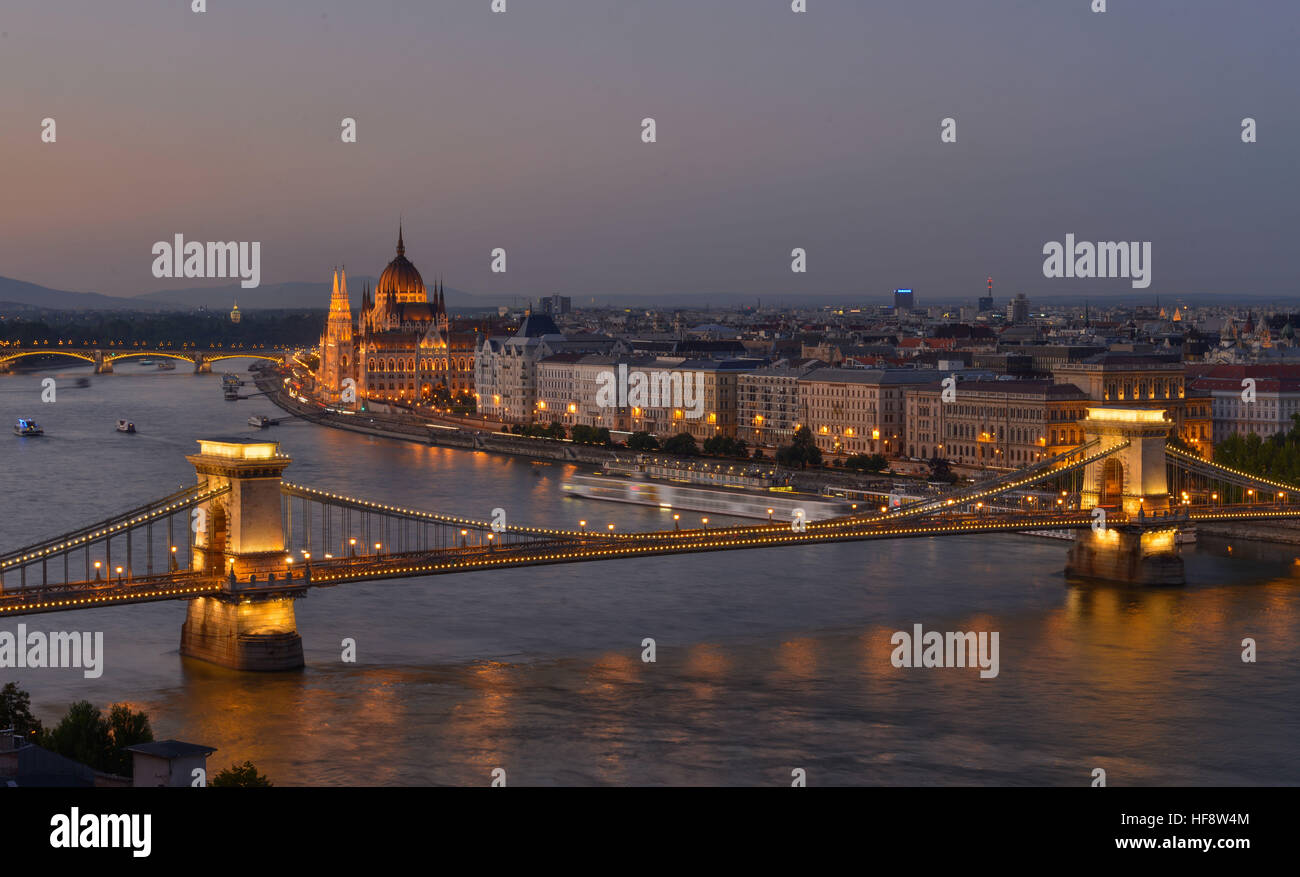 Kettenbruecke, Parlament, Donau, Budapest, Ungarn, ponte di sospensione, il Parlamento, il Danubio, ungherese Foto Stock