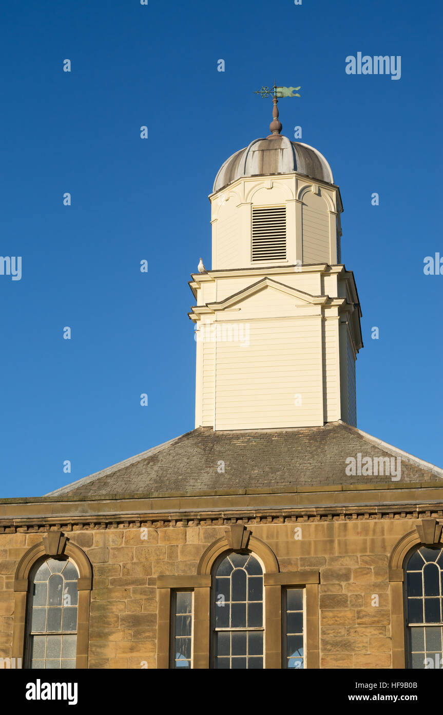 Il pepe piatto cupola ottagonale del XVIII secolo il municipio vecchio edificio a South Shields, South Tyneside, England, Regno Unito Foto Stock