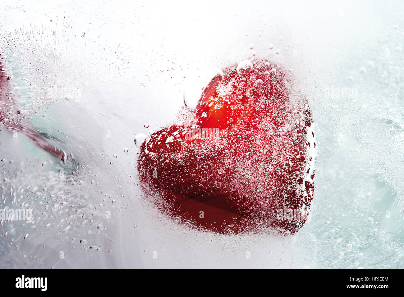 Cuore congelato in un blocco di ghiaccio: freddo-hearted Foto Stock