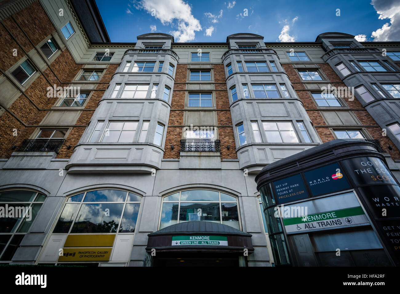 Kenmore Stazione, a Kenmore Square di Boston, Massachusetts. Foto Stock