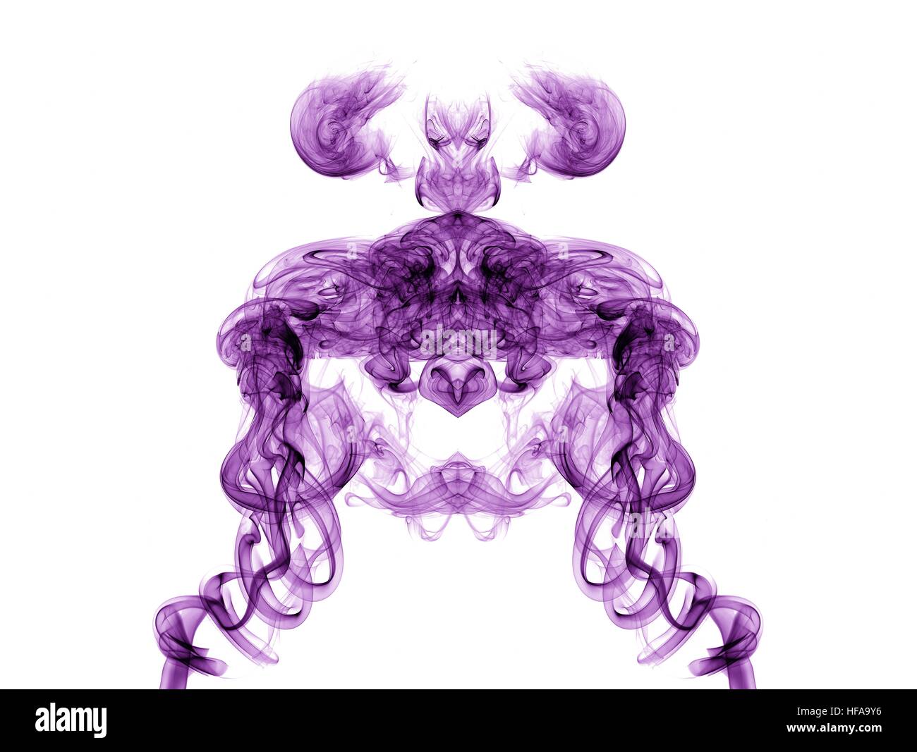 Artistico di fumo viola su sfondo bianco Foto Stock