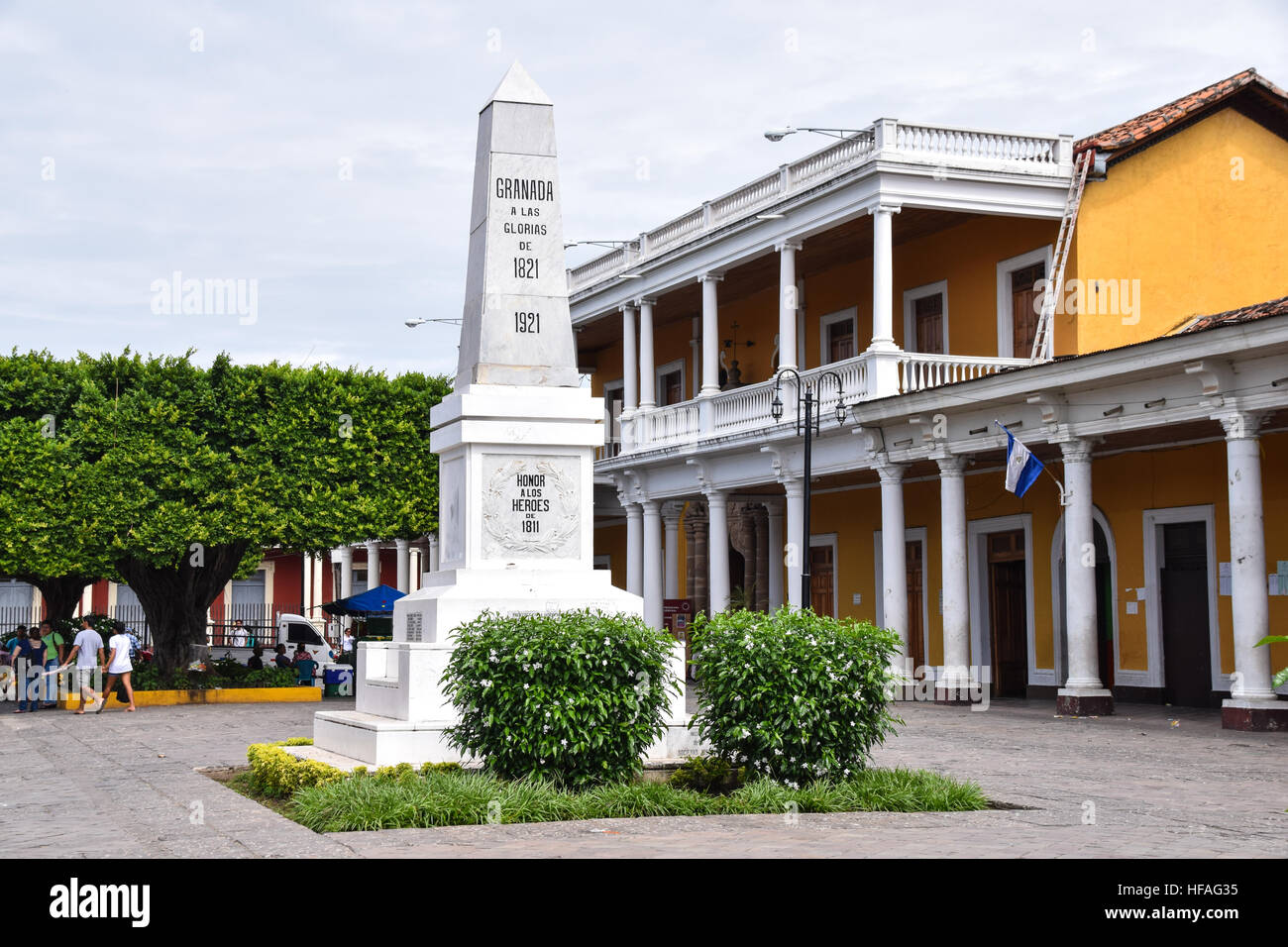 Monumento che ritrae 100 anni 1821-1921 degli eroi in Plaza de la Independencia, Granada, Nicaragua Foto Stock