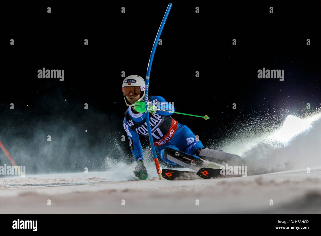 Madonna di Campiglio, Italia 22 dicembre 2016. FOSS-SOLEVAAG Sebastian (NOR) competere nel Audi FIS Coppa del Mondo di Sci Alpino Slalom Speciale maschile Foto Stock