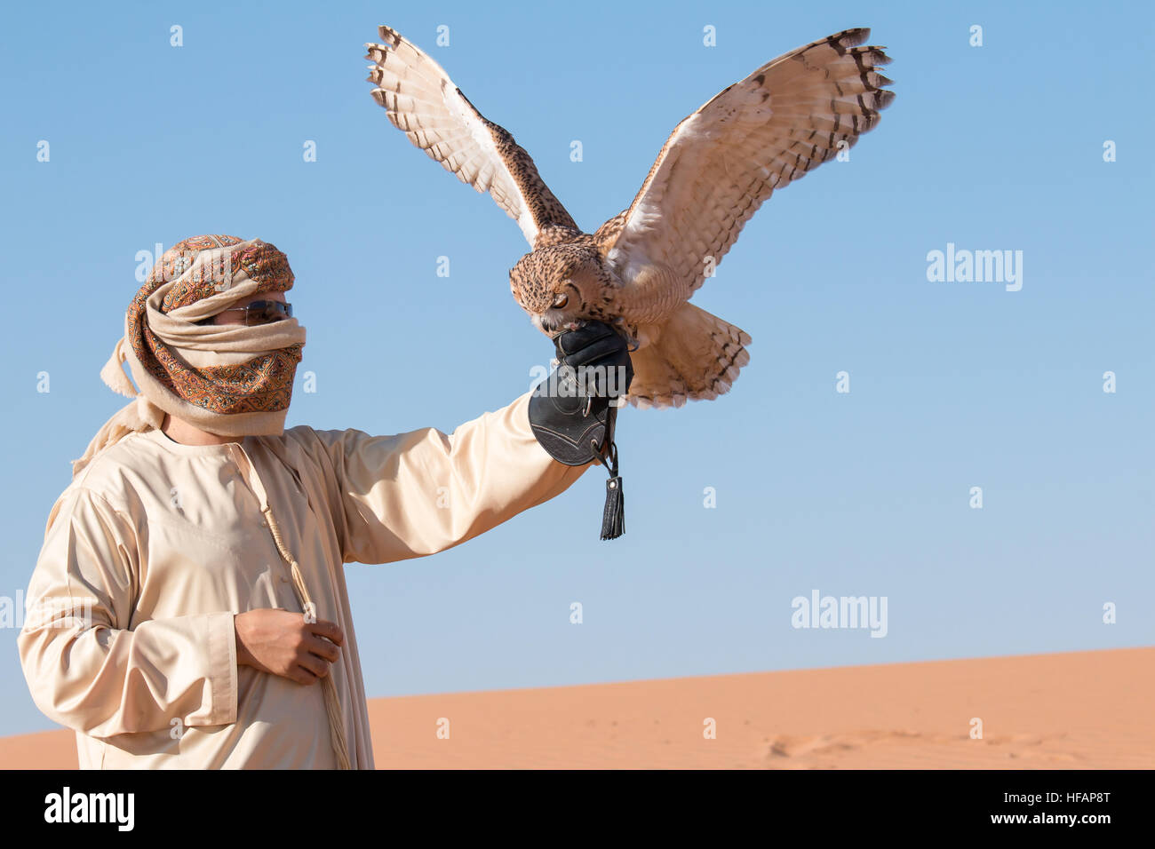 Falconry Glove Triple Skinned Nubuck Leather 13 Inch Long 3 - Foto 11