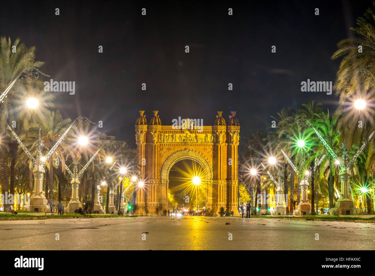 Arc de Triomf Barcellona Spagna di notte le luci brillano sparkle sogno. Foto Stock
