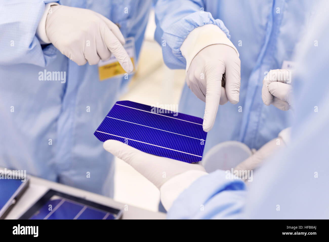 Cella solare in clean room. solarlab / plasmalab del prof. Erwin Kessels, Fisica Applicata, Eindhoven University of Technology Foto Stock