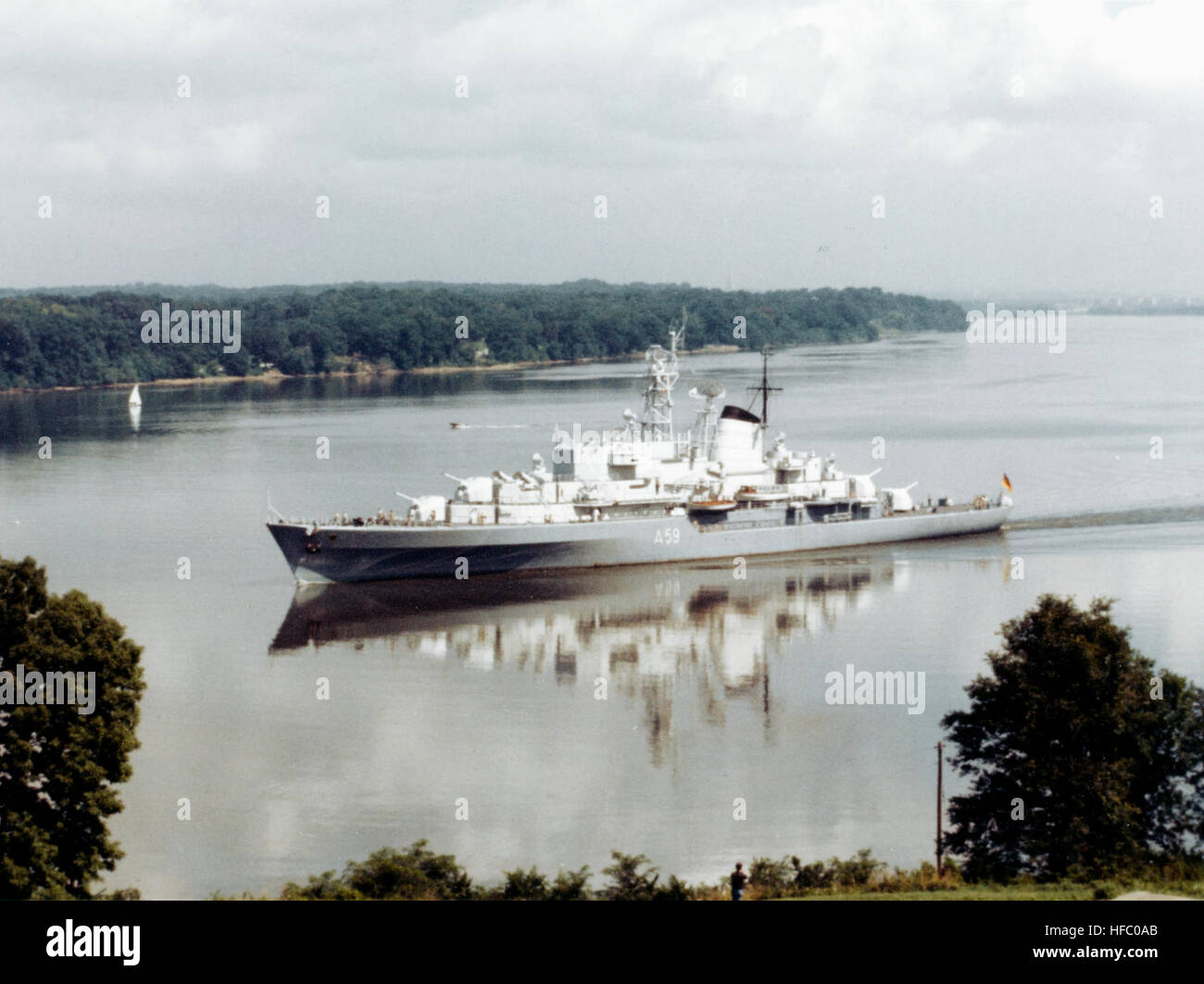 La formazione tedesca nave Deutschland (A59) sul Fiume Potomac il 23 Luglio 1984 Foto Stock