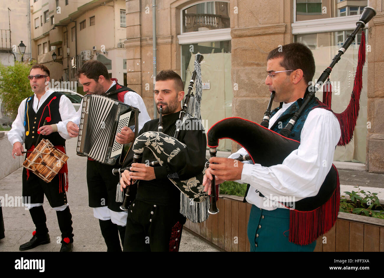 Musicisti tradizionali, la festa della Vergine di Monserrat, Monforte de Lemos, provincia di Lugo, regione della Galizia, Spagna, Europa Foto Stock