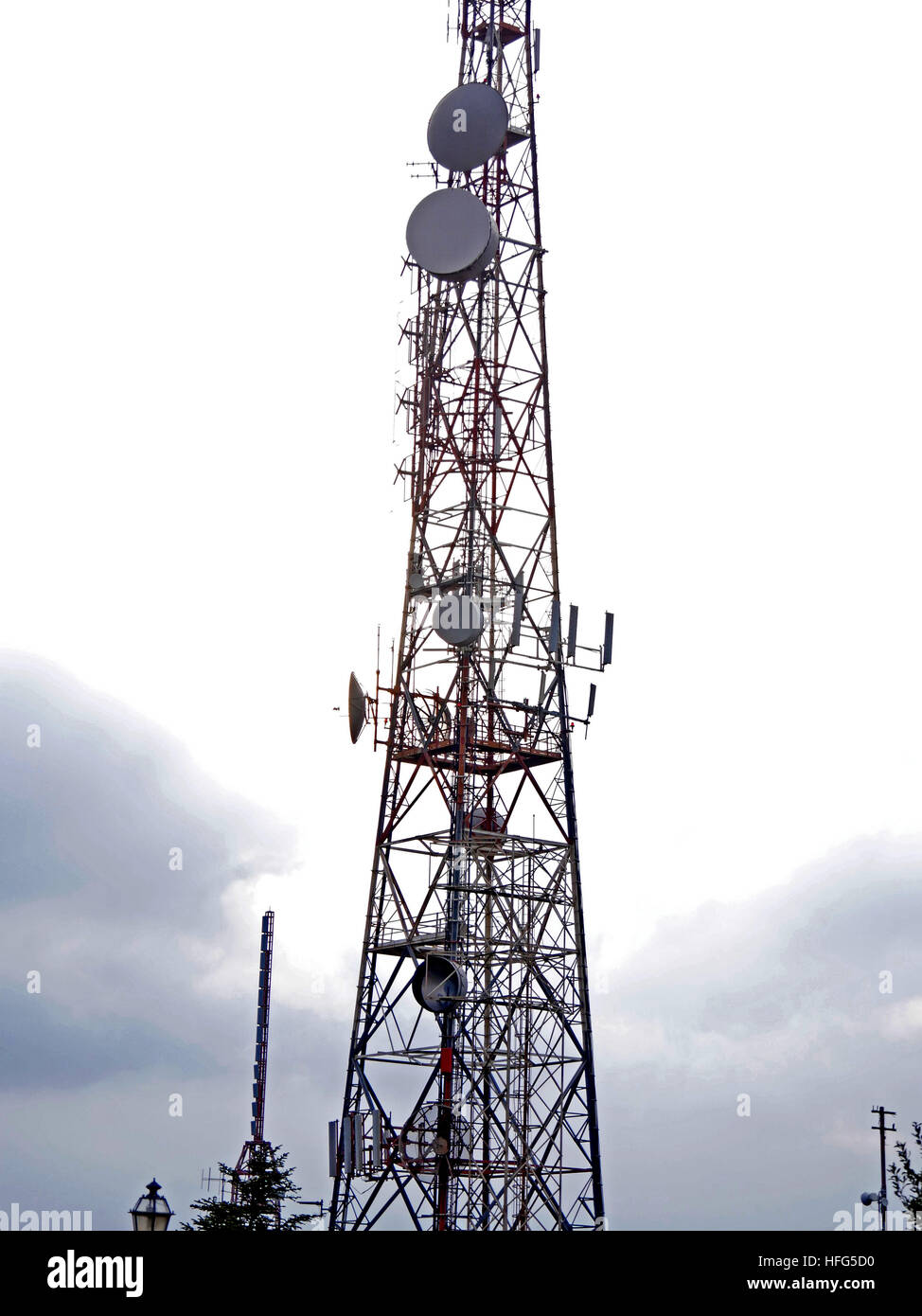Antenna di comunicazione, trasmettitore in Sicilia in Italia Foto Stock