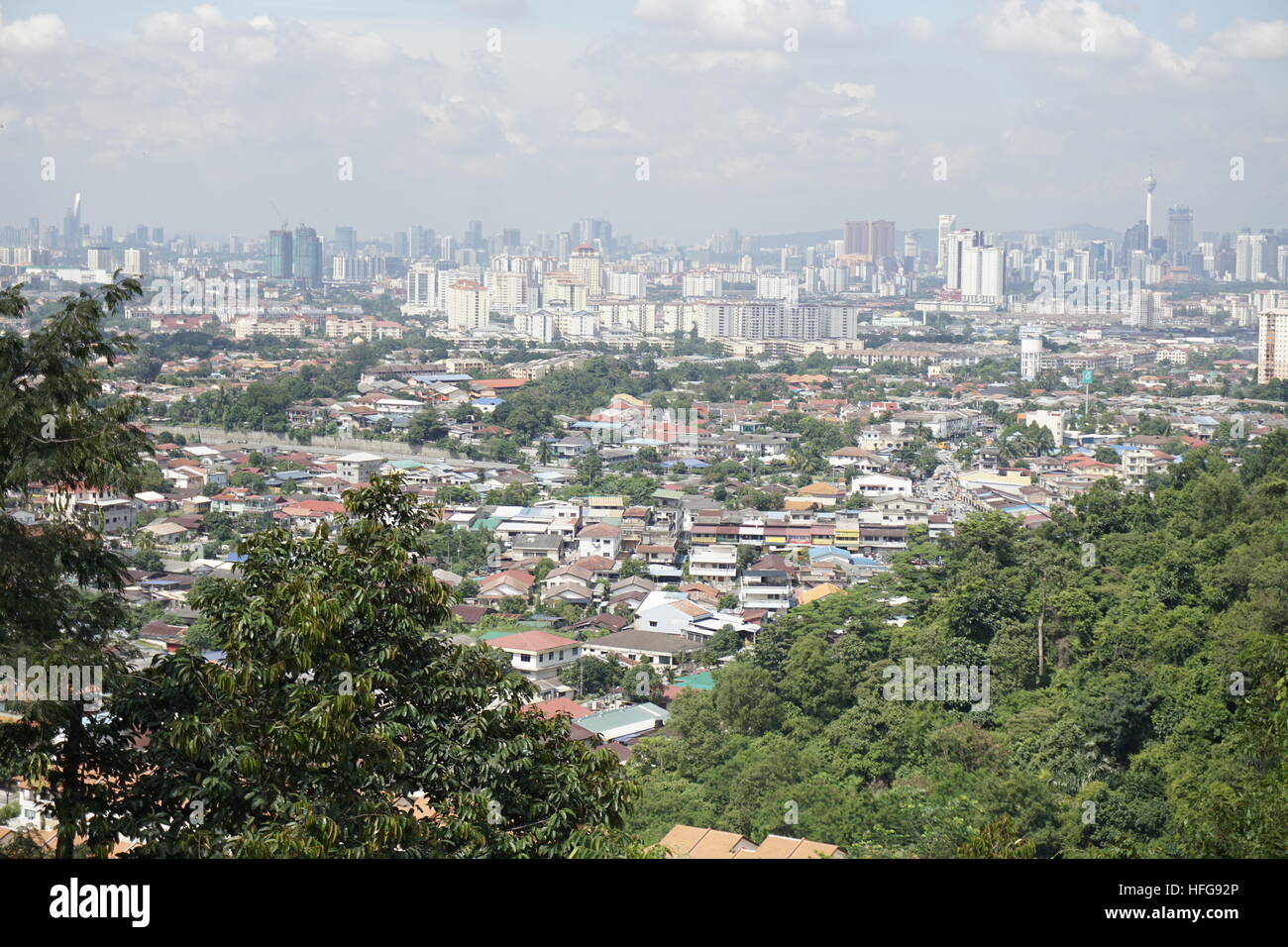 Skyline di Kuala Lumpur, la vista dalla cima della collina lookout point a Bukit Permai, Ampang Foto Stock