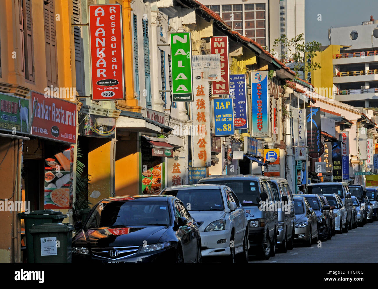 Scena di strada di Singapore Foto Stock