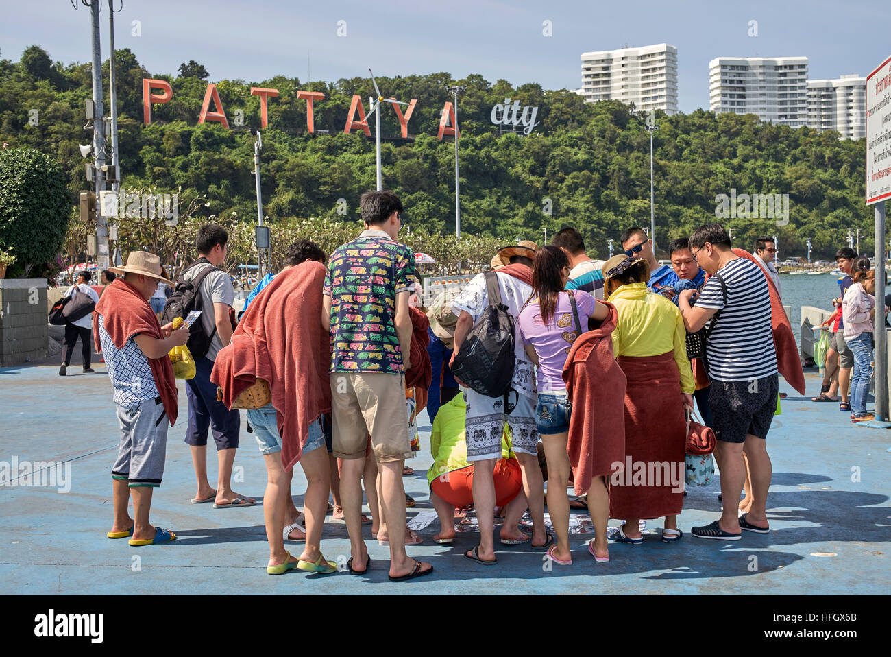 I turisti cinesi gruppo a Pattaya Thailandia SUDEST ASIATICO Foto Stock