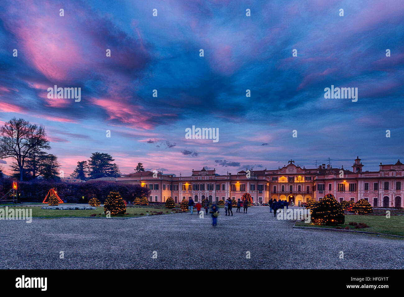 Le luci di Natale nei giardini pubblici di Palazzo Estense, Varese Foto Stock