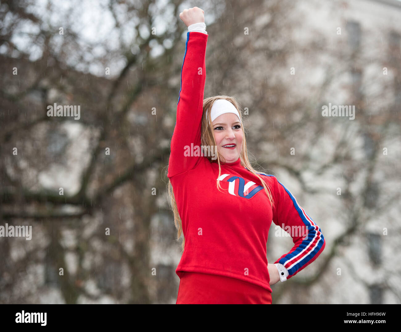 Londra, Regno Unito. Il 1 gennaio 2017. Cheerleader partecipante al London nuovo anno sfilano © Ian Davidson/Alamy Live News Foto Stock