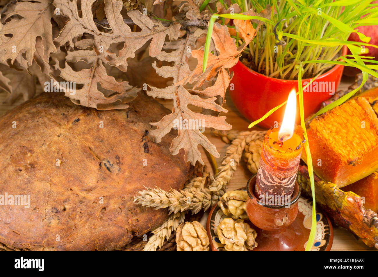 Natale Ortodosso offerte con crescente Grano verde Foto Stock