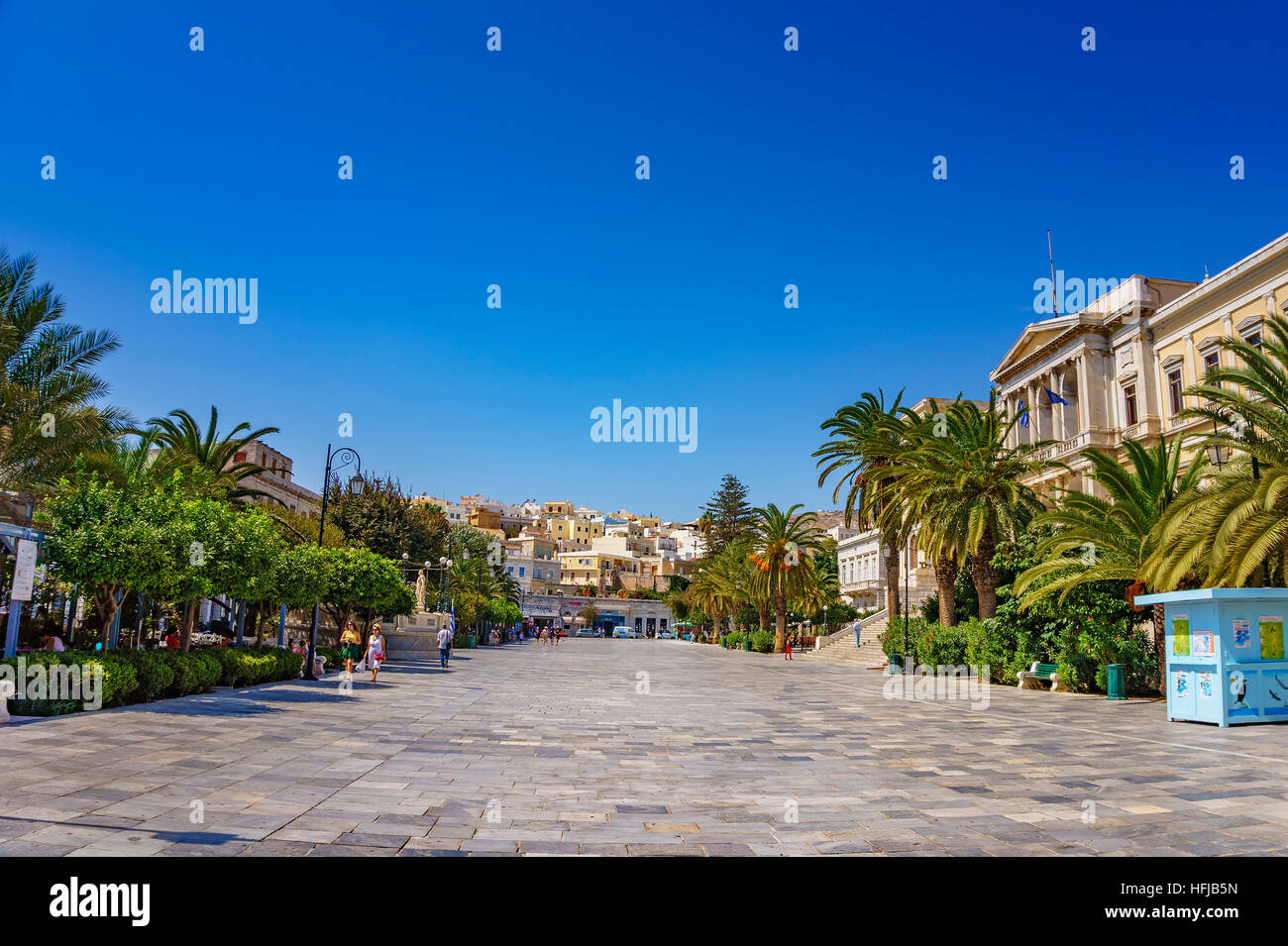 Il Neo Classic City Hall di Ermoupolis in Piazza Miaoulis, Ermoupolis, SIROS, CICLADI, greco Foto Stock