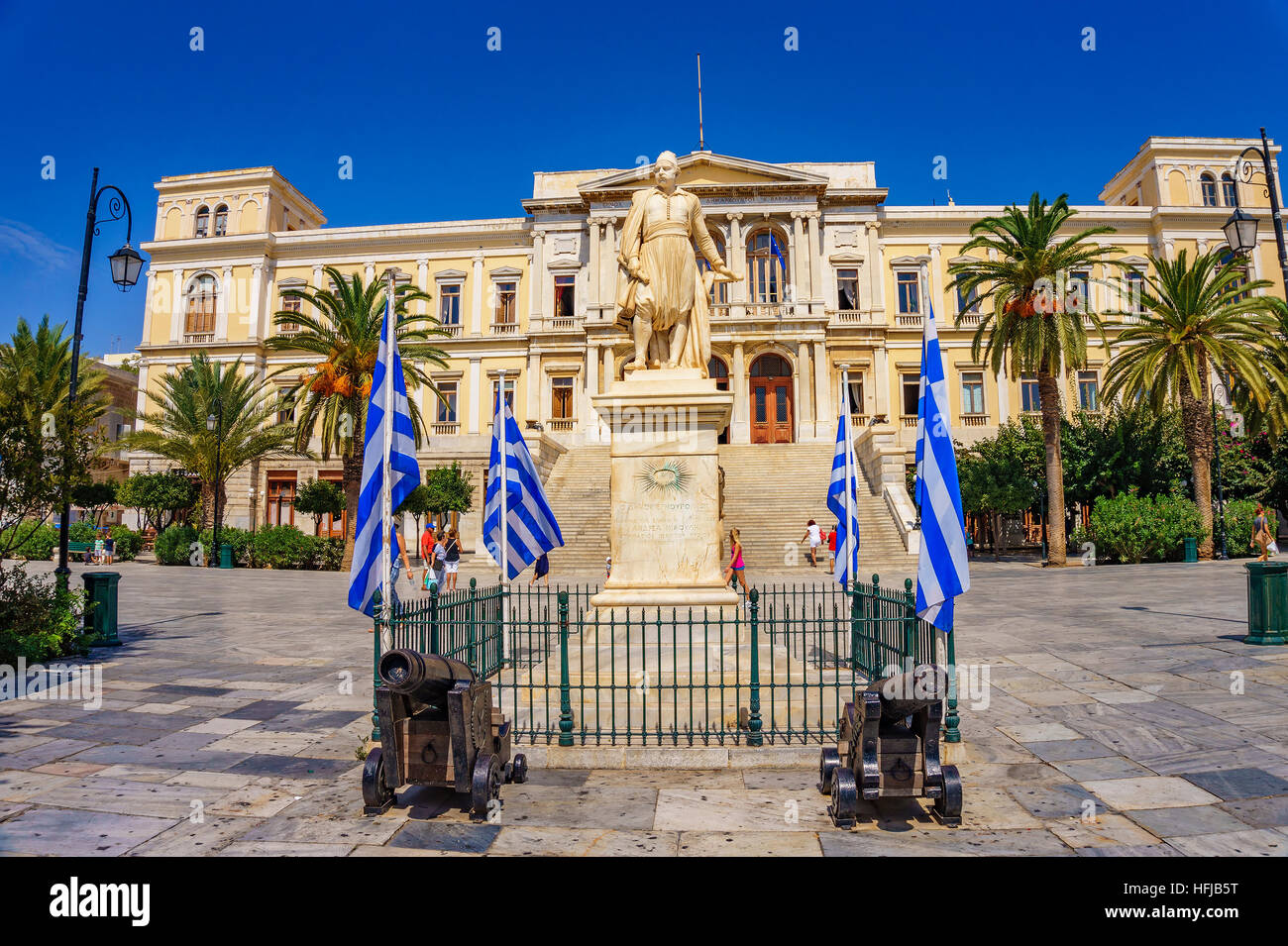 Il Neo Classic City Hall di Ermoupolis in Piazza Miaoulis, Ermoupolis, SIROS, CICLADI, greco Foto Stock