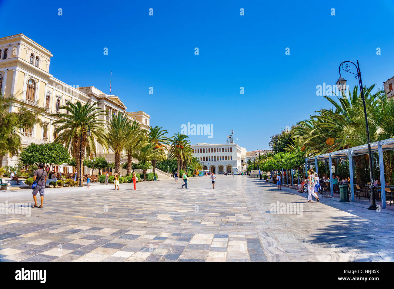 Il Neo Classic City Hall di Ermoupolis in Piazza Miaoulis, Ermoupolis, SIROS, CICLADI, greco Foto Stock