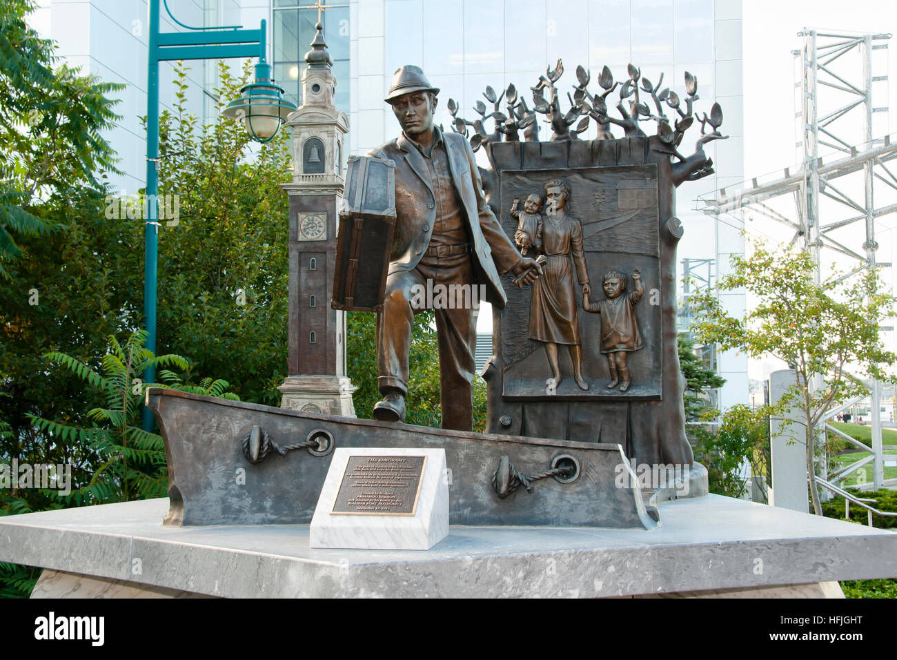 Il pubblico di emigrati statua - Halifax - Nova Scotia Foto Stock