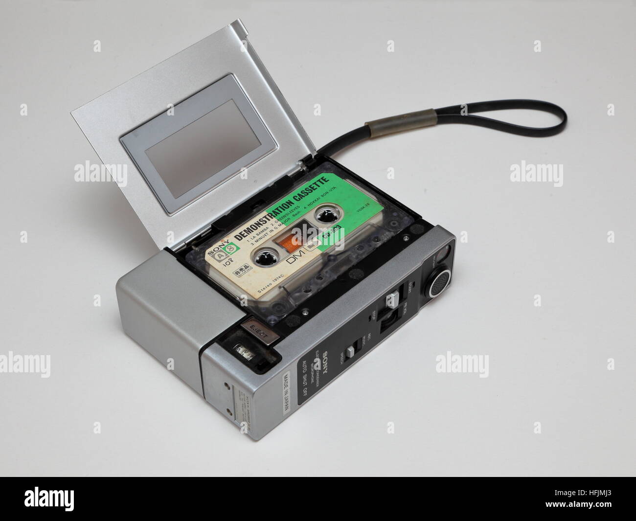 Sony TC-55 portable cassette Lettore / registratore - aperta che mostra  inserito una cassetta - da anni settanta Foto stock - Alamy