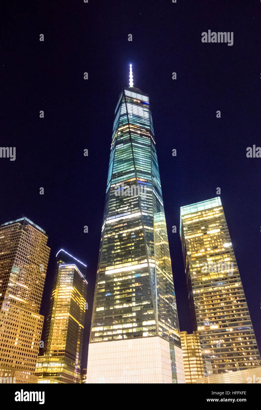Il World Trade Center visto di notte Foto Stock