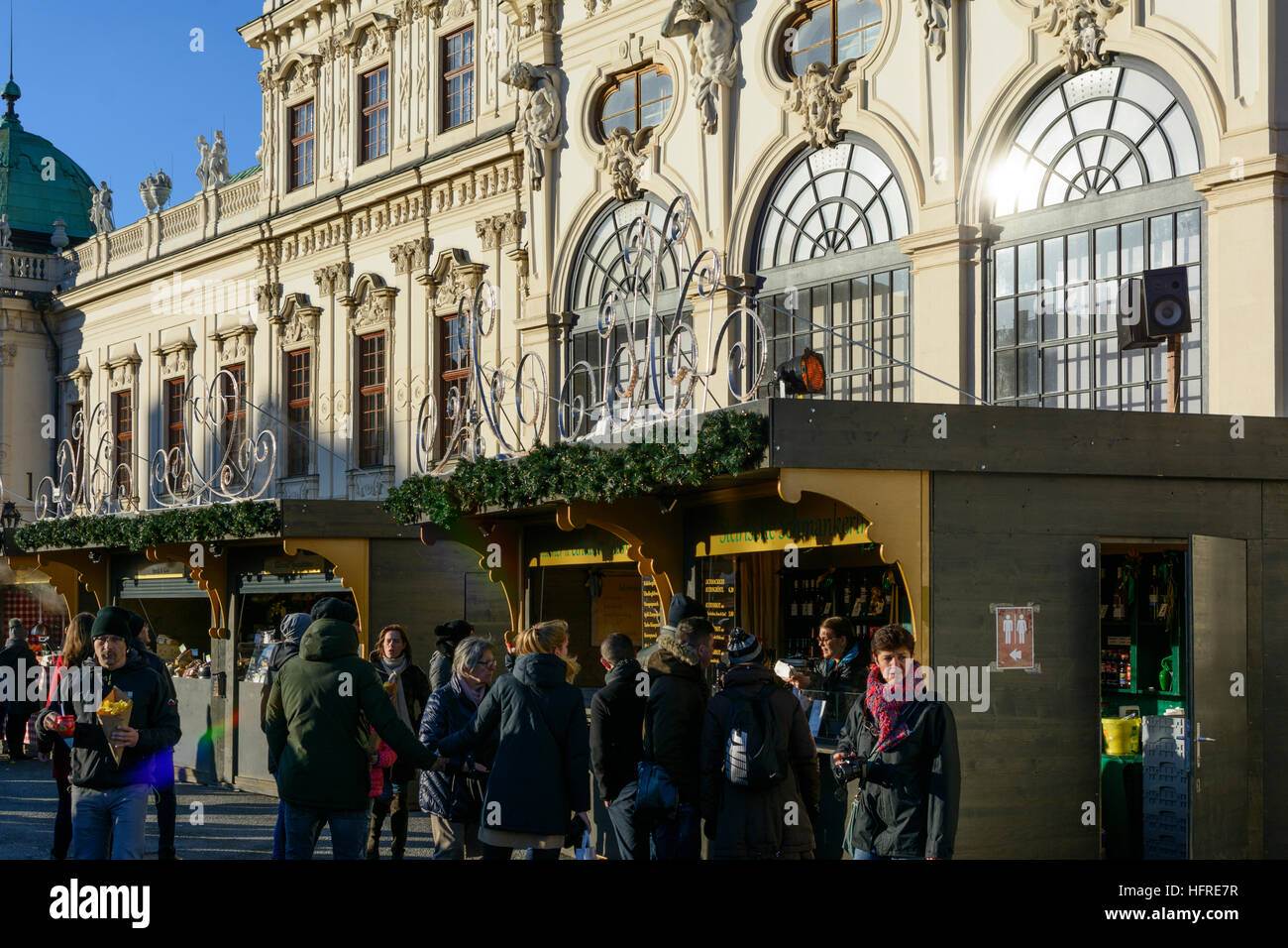 Wien, Vienna: Mercatino di Natale presso il Palazzo del Belvedere di Vienna, Austria Foto Stock