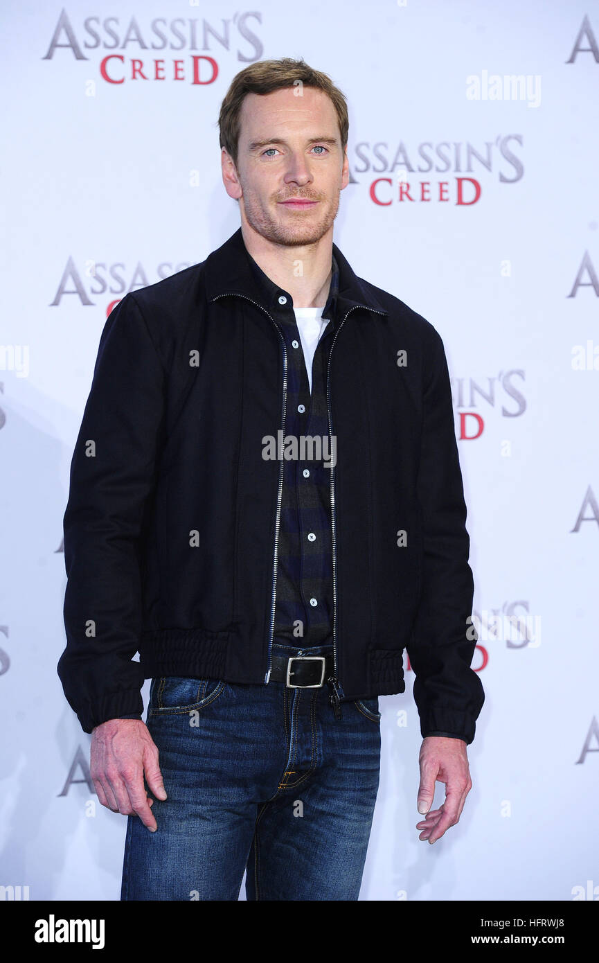 Photocall di " Assassin 's Creed' presso il Cafe Moskau, Berlino. Dotato di: Michael Fassbender Dove: Berlino, Germania Quando: 01 Dic 2016 Foto Stock