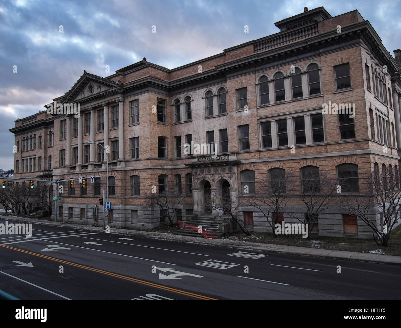 Syracuse, New York, Stati Uniti d'America. Il 1 gennaio 2017. Il tecnico centrale di alta scuola in Adams Street e a sud Warren in Syracuse, New York Foto Stock