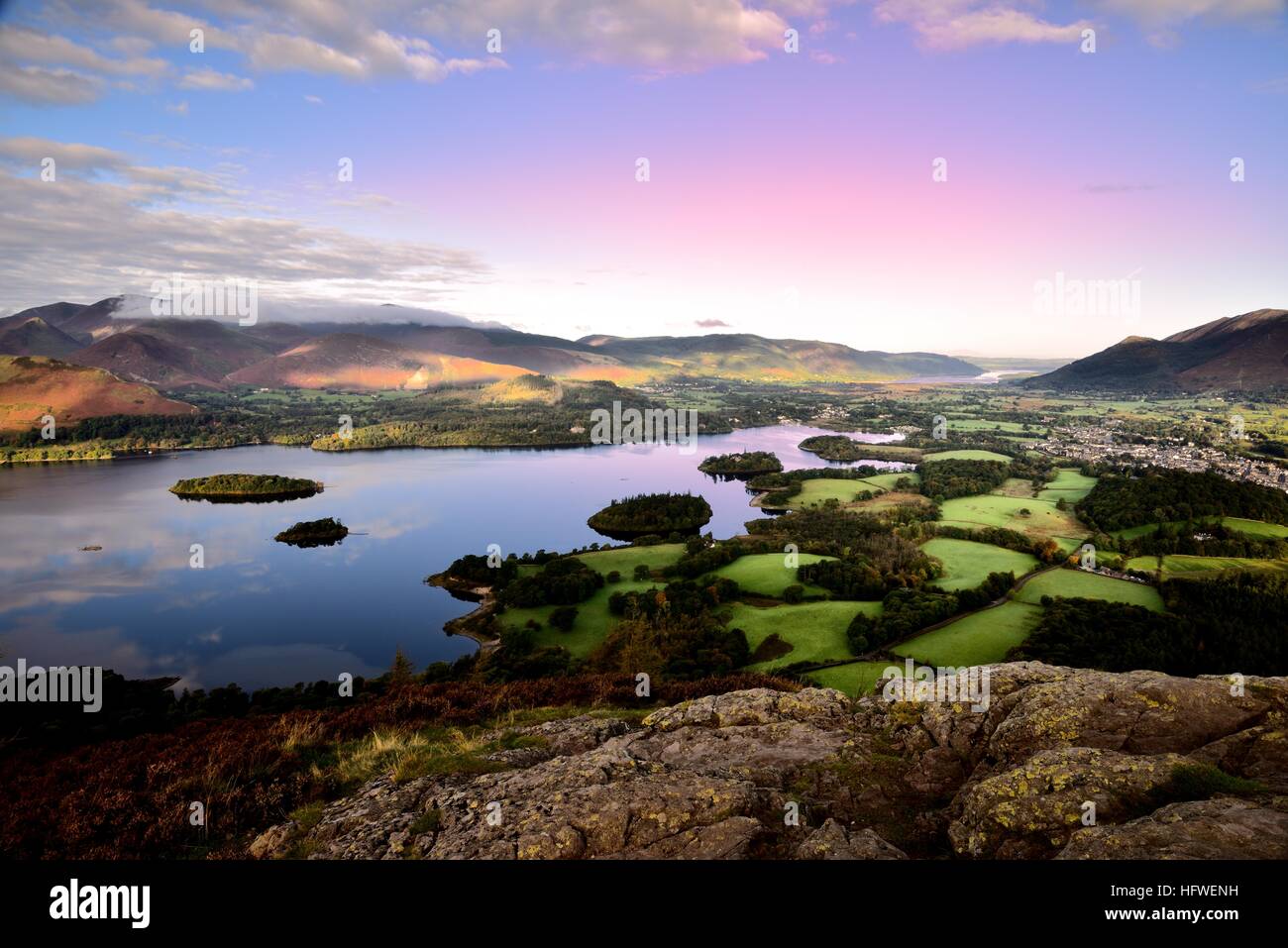 Rosa mattina cieli di Skiddaw Foto Stock