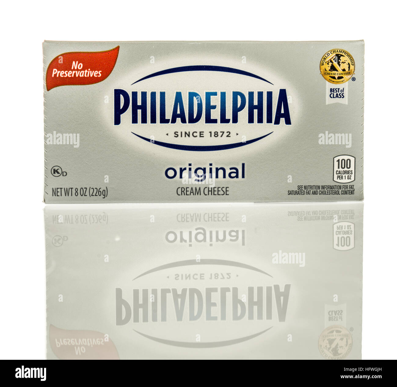 Winneconne, WI - 22 dicembre 2016: Mattone di Philadelphia originale di crema di formaggio su un isolato sfondo. Foto Stock