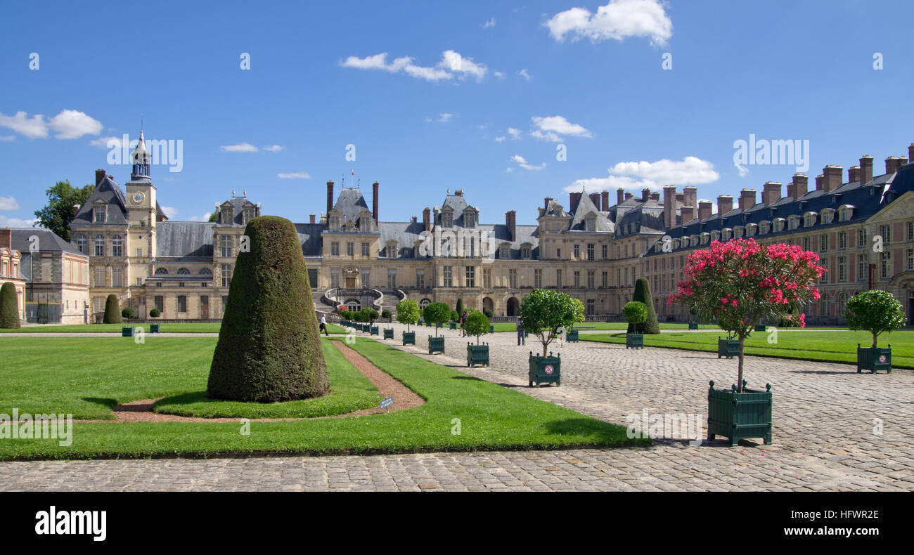 Palazzo Fontainebleau il cavallo bianco corte Foto Stock
