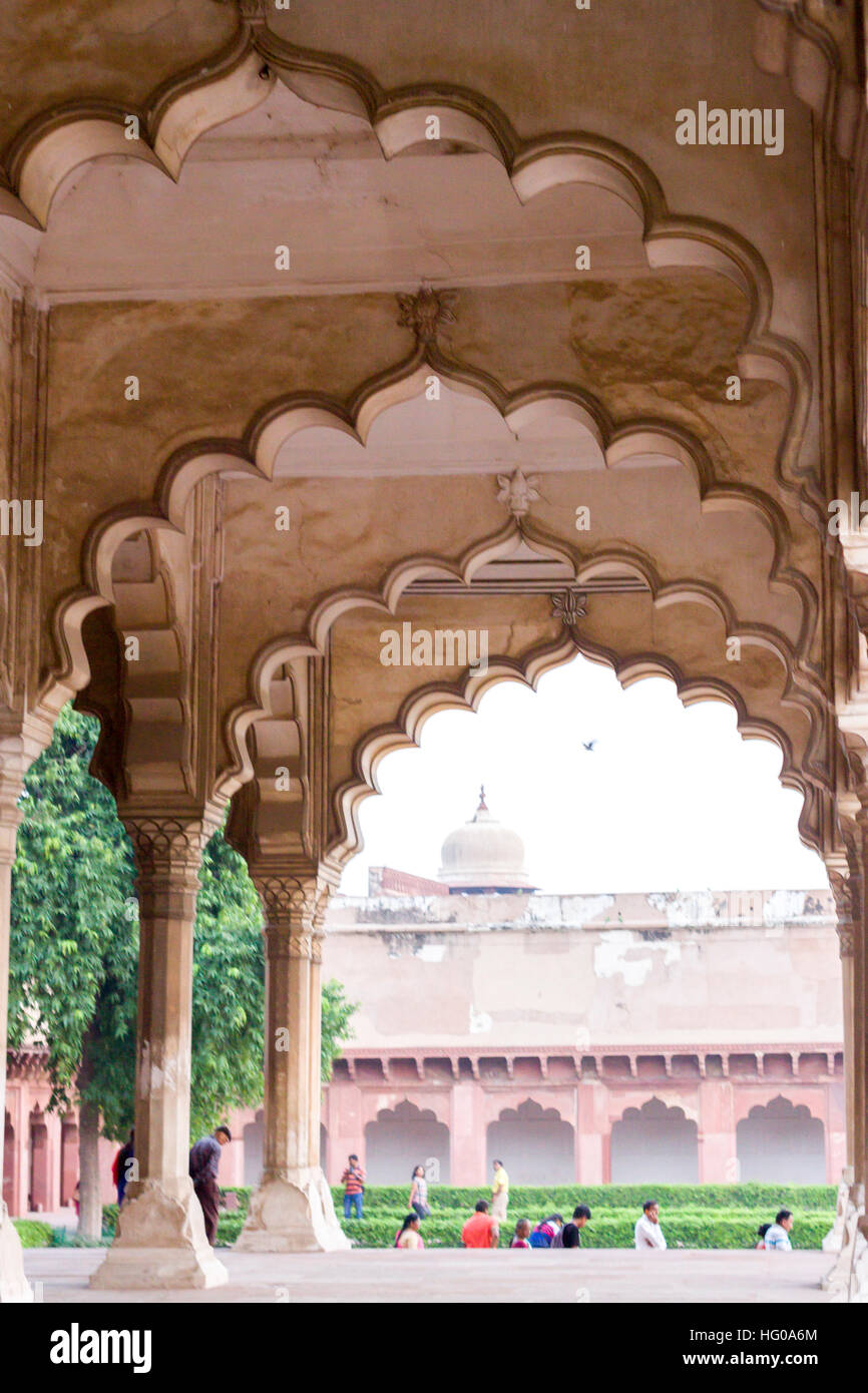 Archi di Diwan-i-Aam situato in fort di Agra. Agra, Uttar Pradesh. India Foto Stock