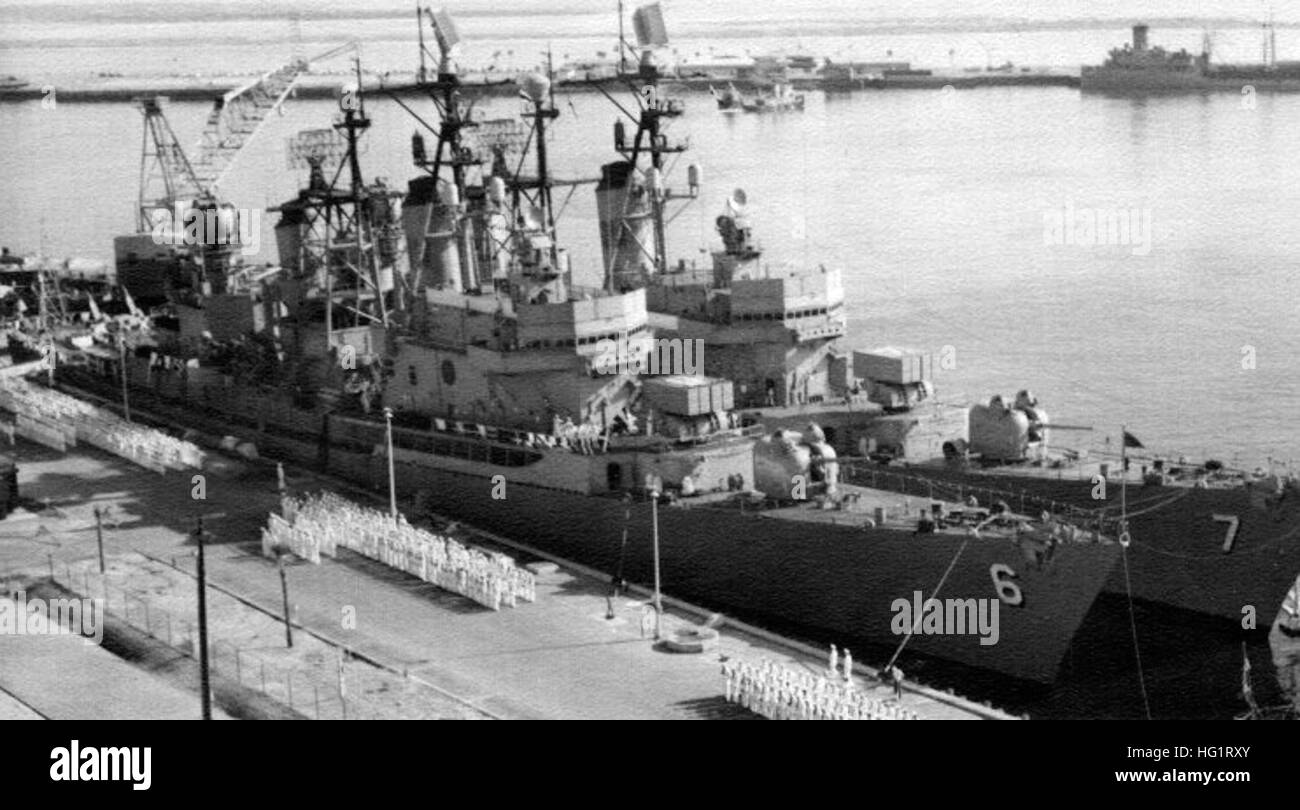 USS Farragut (DLG-6) e la luce (DLG-7) a Mayport 1962 Foto Stock