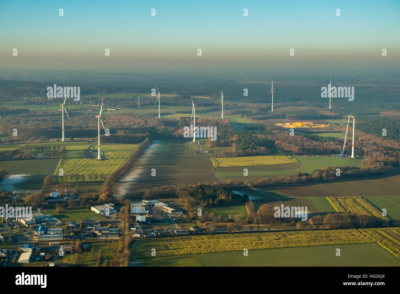 Vista aerea, impianto eolico, wind farm Uphusen tra Lavesumer street e Münsterstraße, costruzione di turbine eoliche Foto Stock