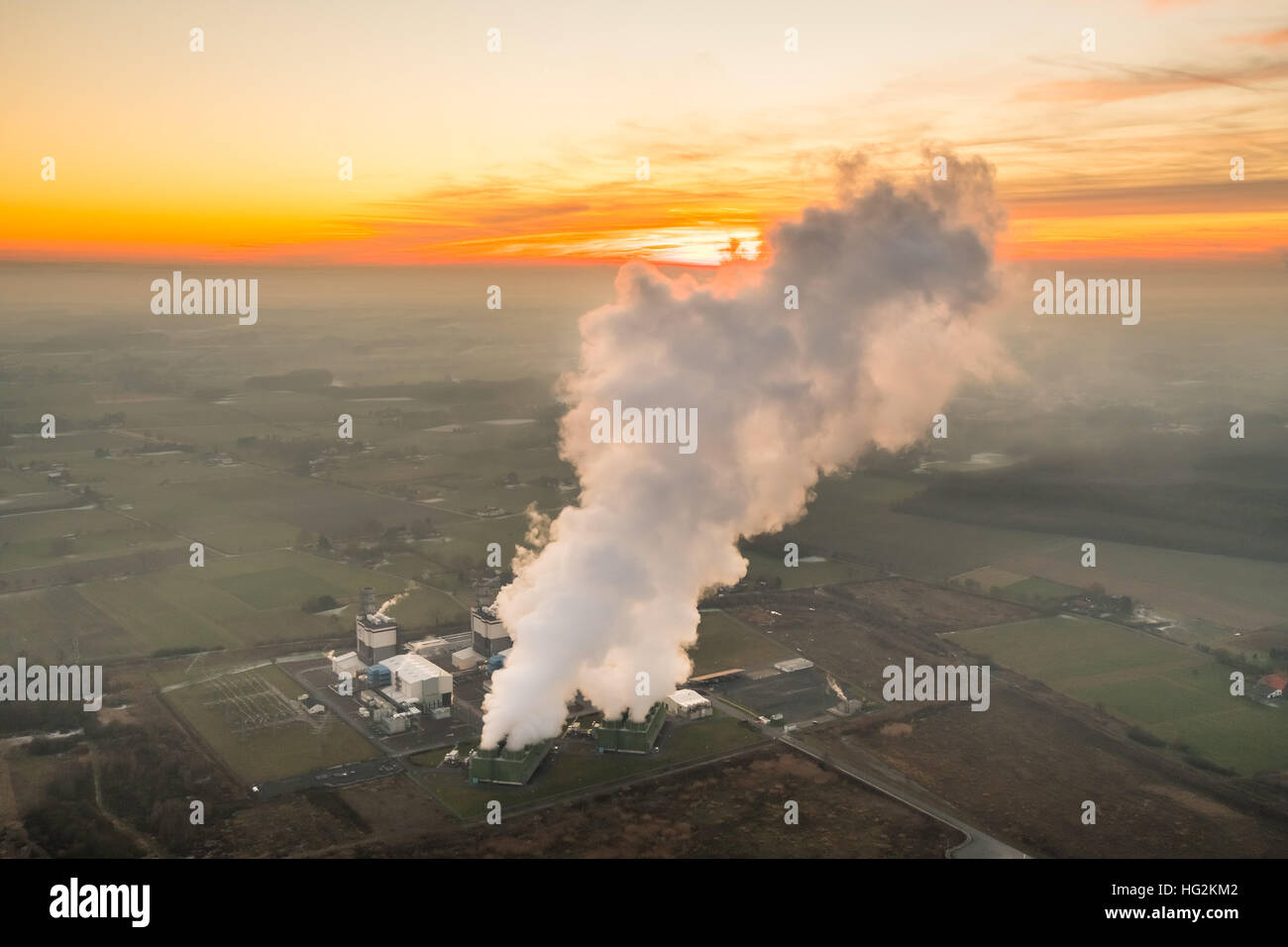 Vista aerea, GUD turbina a gas Power Plant, Trianel Uentrop in sera haze, Hamm, Ruhr aeria, RENANIA DEL NORD-VESTFALIA, Germania, Foto Stock