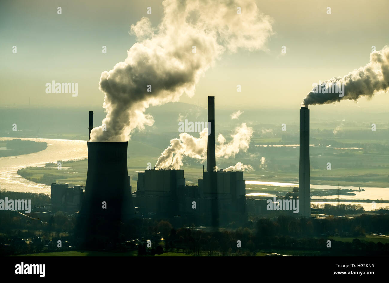 Vista aerea, centrali a carbone vegetale Voerde, Steag Energy Services GmbH, Voerde, il fiume Reno, fumo, emissione, la zona della Ruhr, Foto Stock