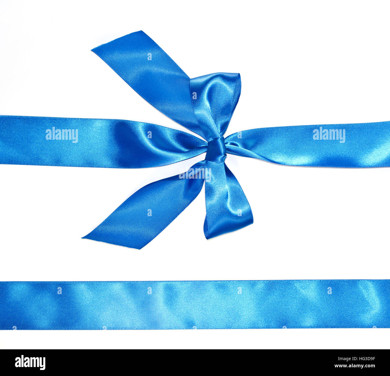 Blu arco celebrativo con un nastro blu su sfondo bianco Foto Stock