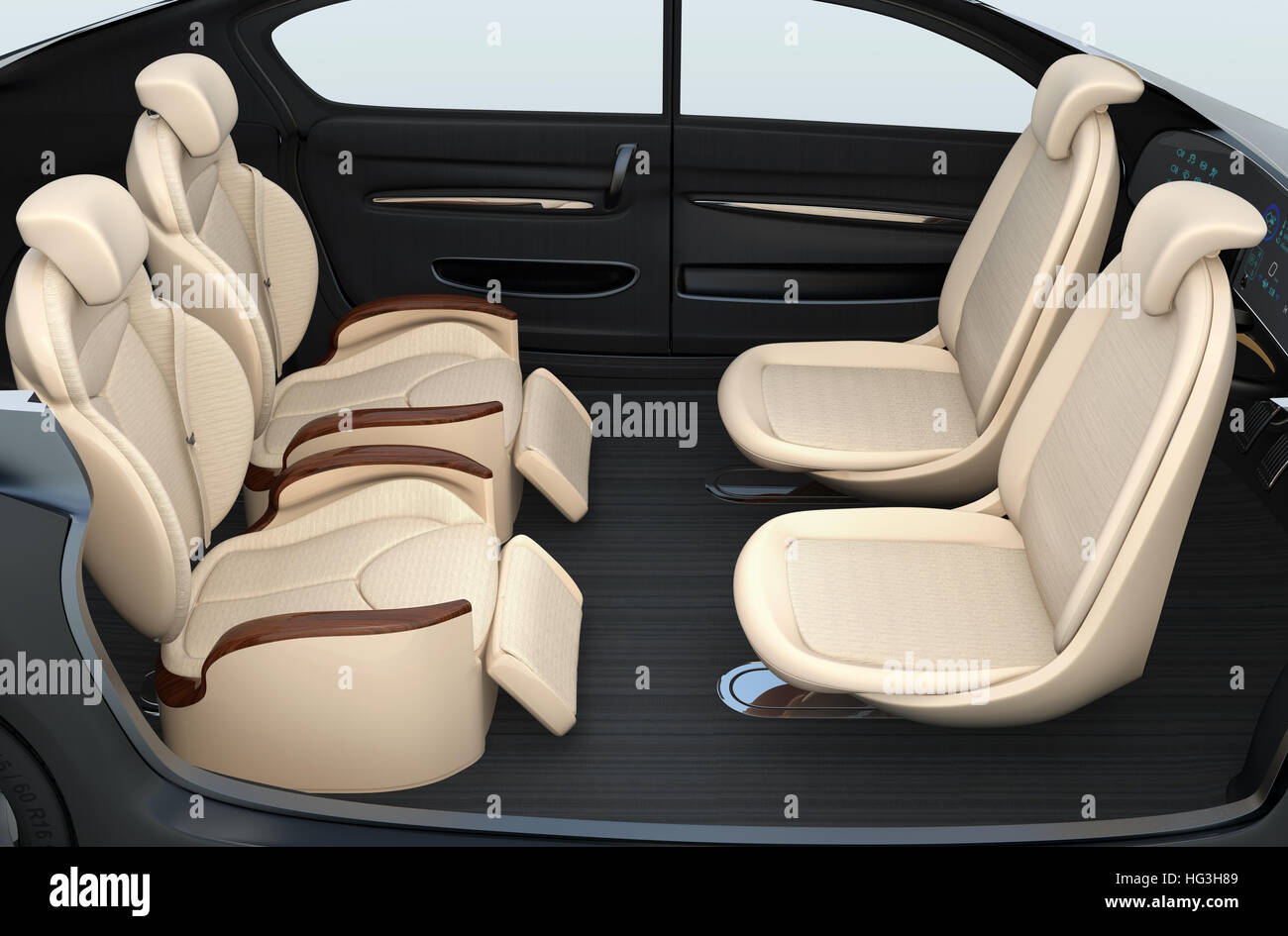 Auto-guida auto immagine in sezione. Sedili anteriori ruotare all'indietro e i sedili posteriori sono reclinabili splendida funzione di massaggio. Foto Stock