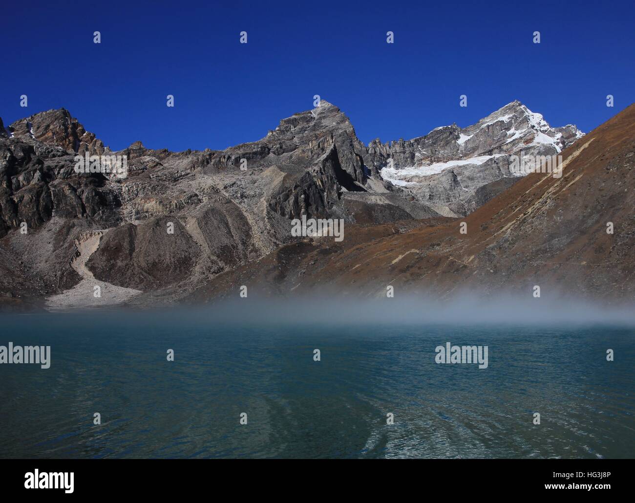 In scena la valle di Gokyo, parco nazionale di Everest. Foto Stock