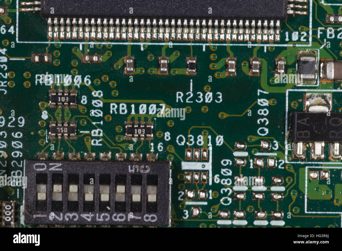 Scheda computer con componenti saldati Foto Stock