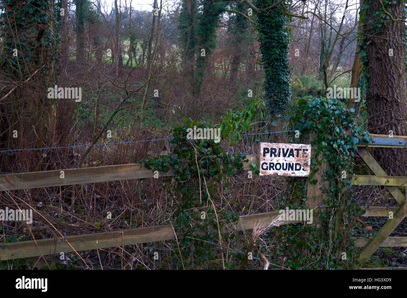 Giardini privati segno Near Bath, Somerset, Inghilterra, Regno Unito Foto Stock
