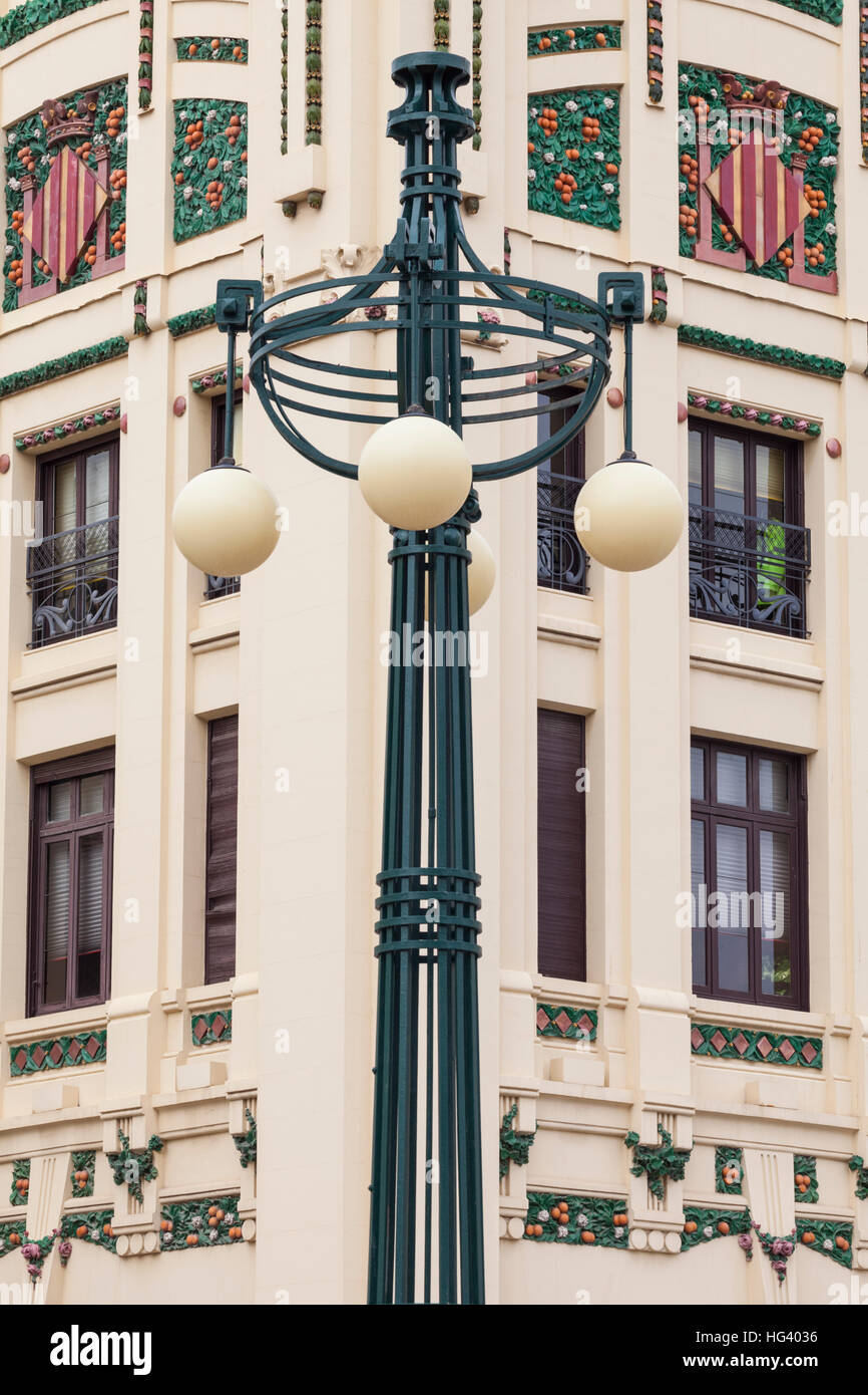 L'architettura modernista dell'Estacio del Nord Stazione ferroviaria di Valencia, Spagna. Foto Stock