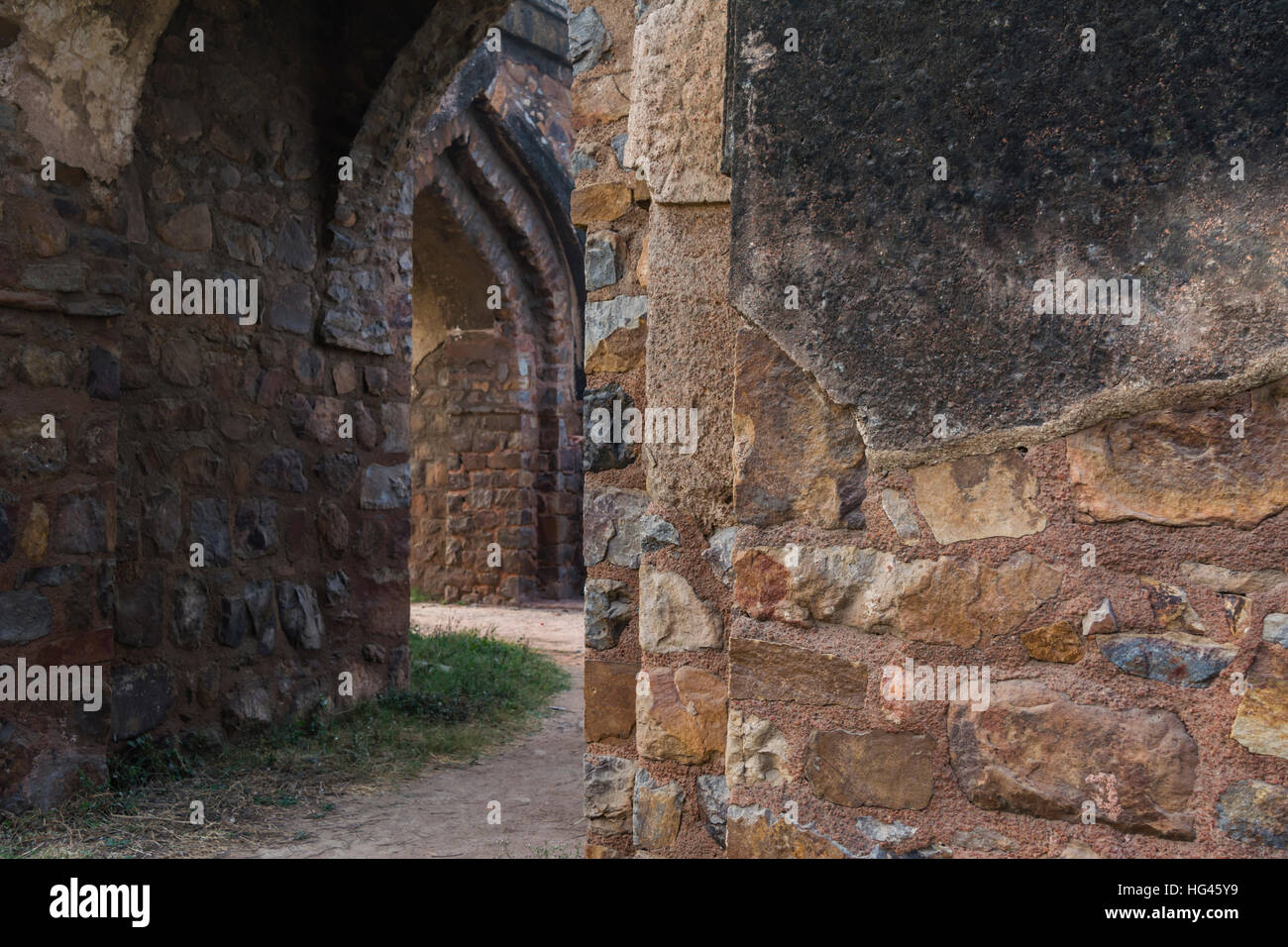 Le pareti all'interno Feroz Shah Kotla complesso. Foto Stock